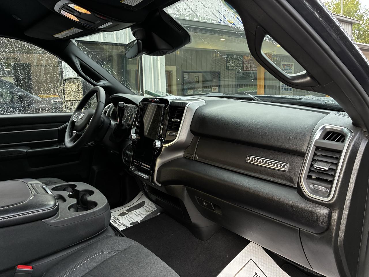 RAM 2500 Big Horn Crew Cab 4WD 2026