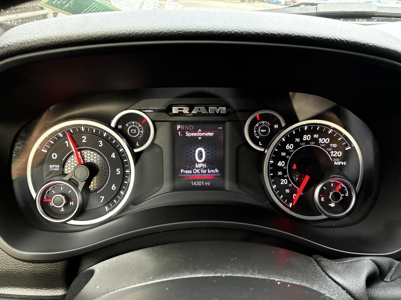RAM 2500 Big Horn Crew Cab 4WD 2026