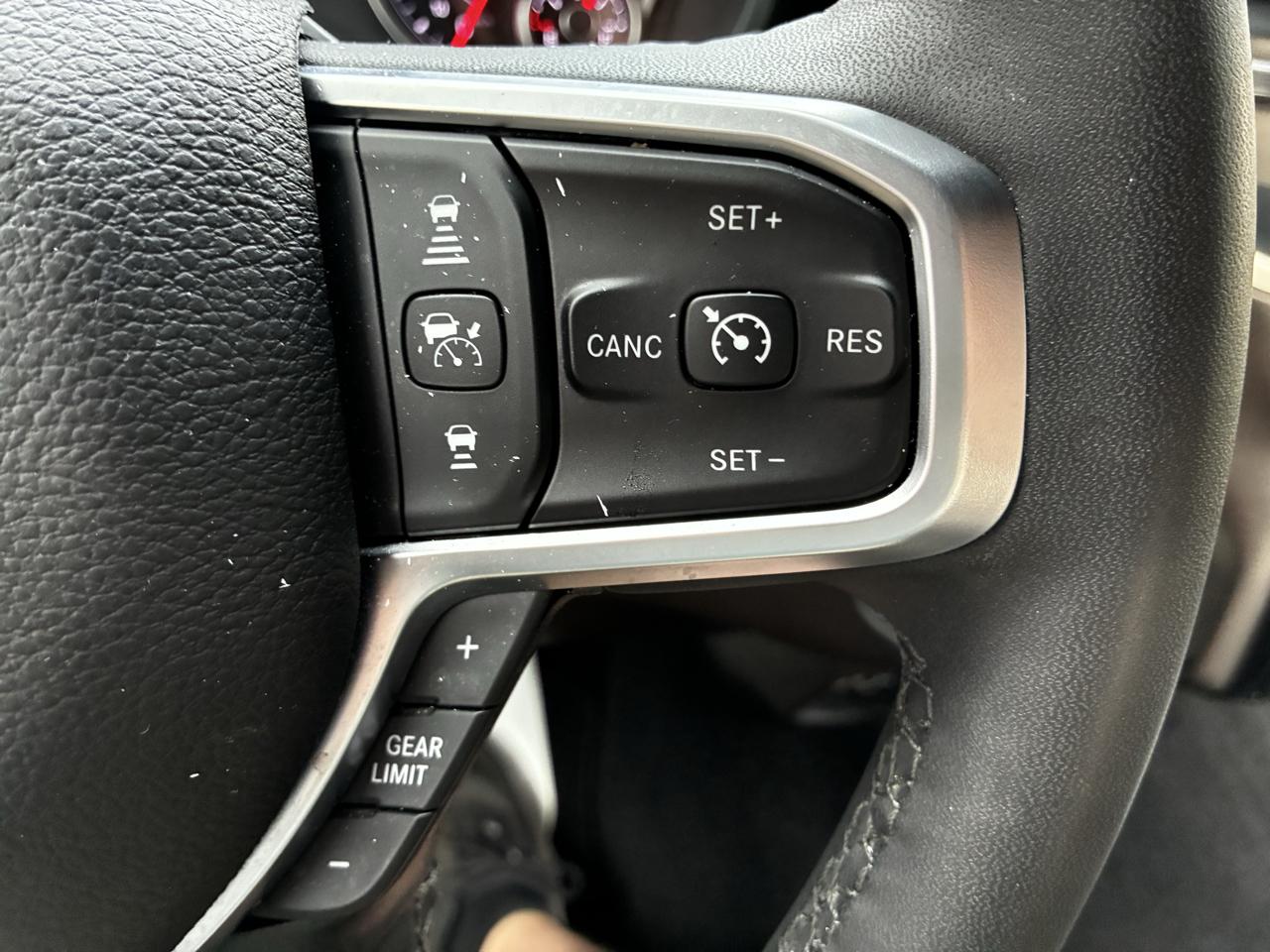RAM 2500 Big Horn Crew Cab 4WD 2026