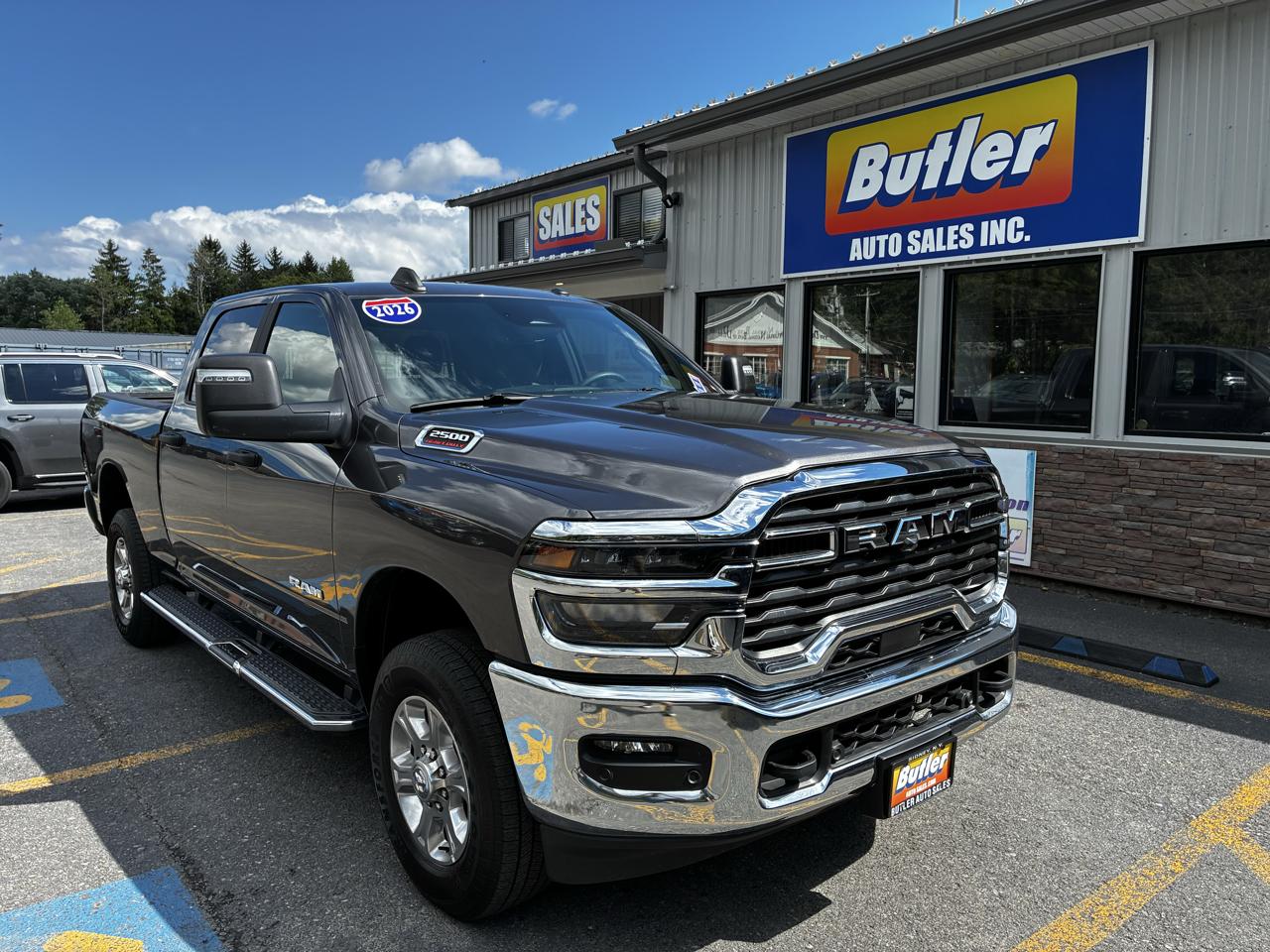 RAM 2500 Big Horn Crew Cab 4WD 2026
