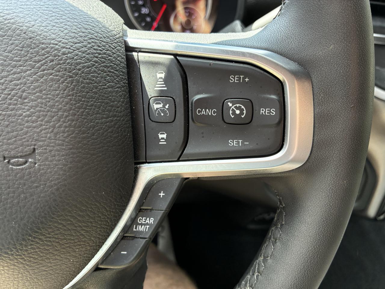 RAM 2500 Big Horn Crew Cab 4WD 2026