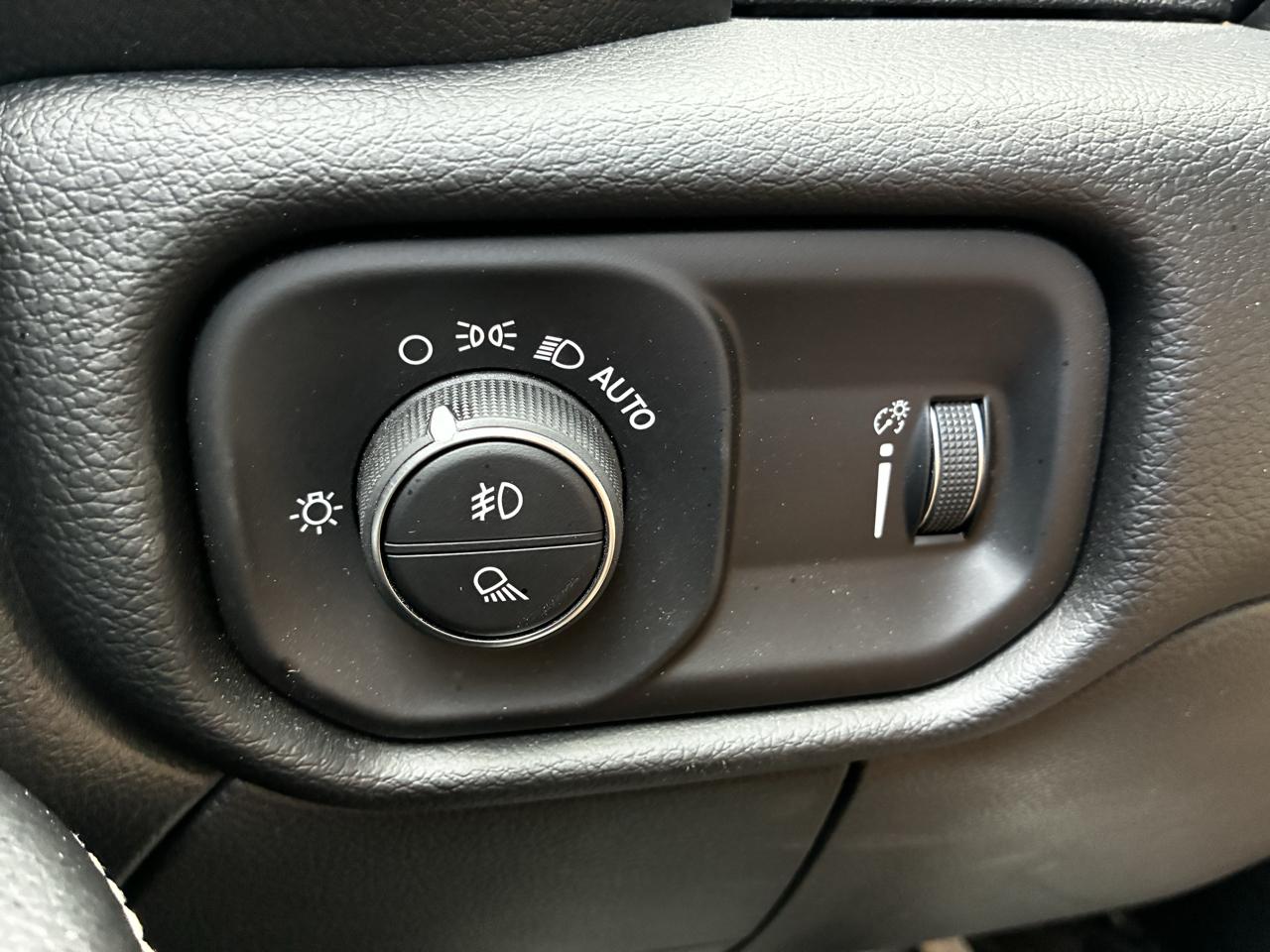 RAM 2500 Big Horn Crew Cab 4WD 2026