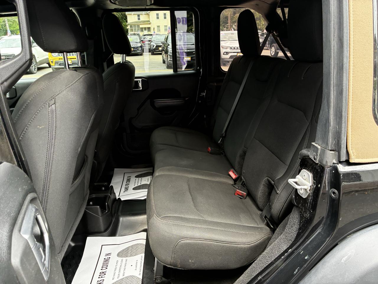 Jeep Wrangler Unlimited Sport 2018