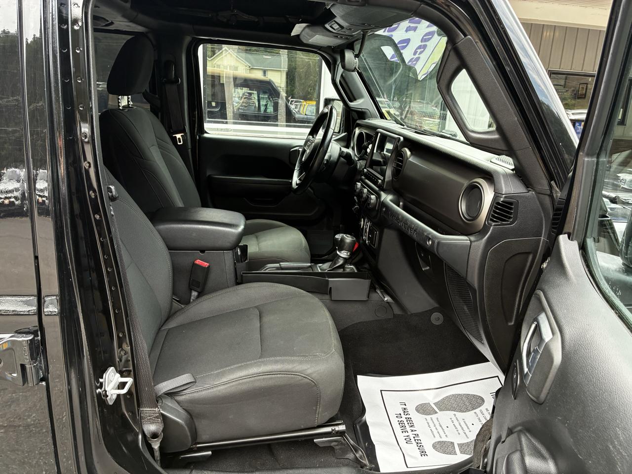 Jeep Wrangler Unlimited Sport 2018