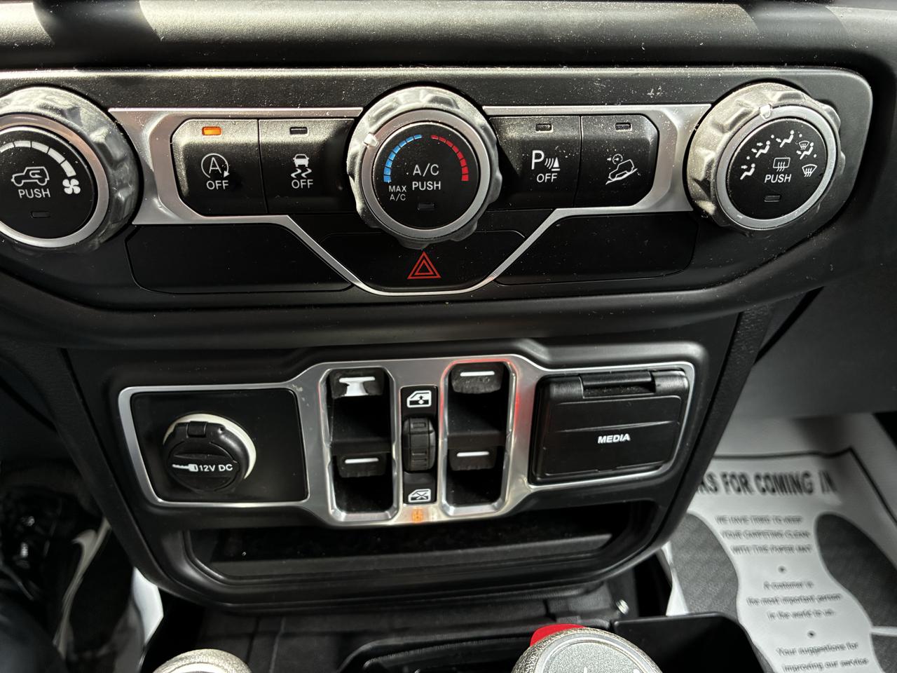 Jeep Wrangler Unlimited Sport 2018