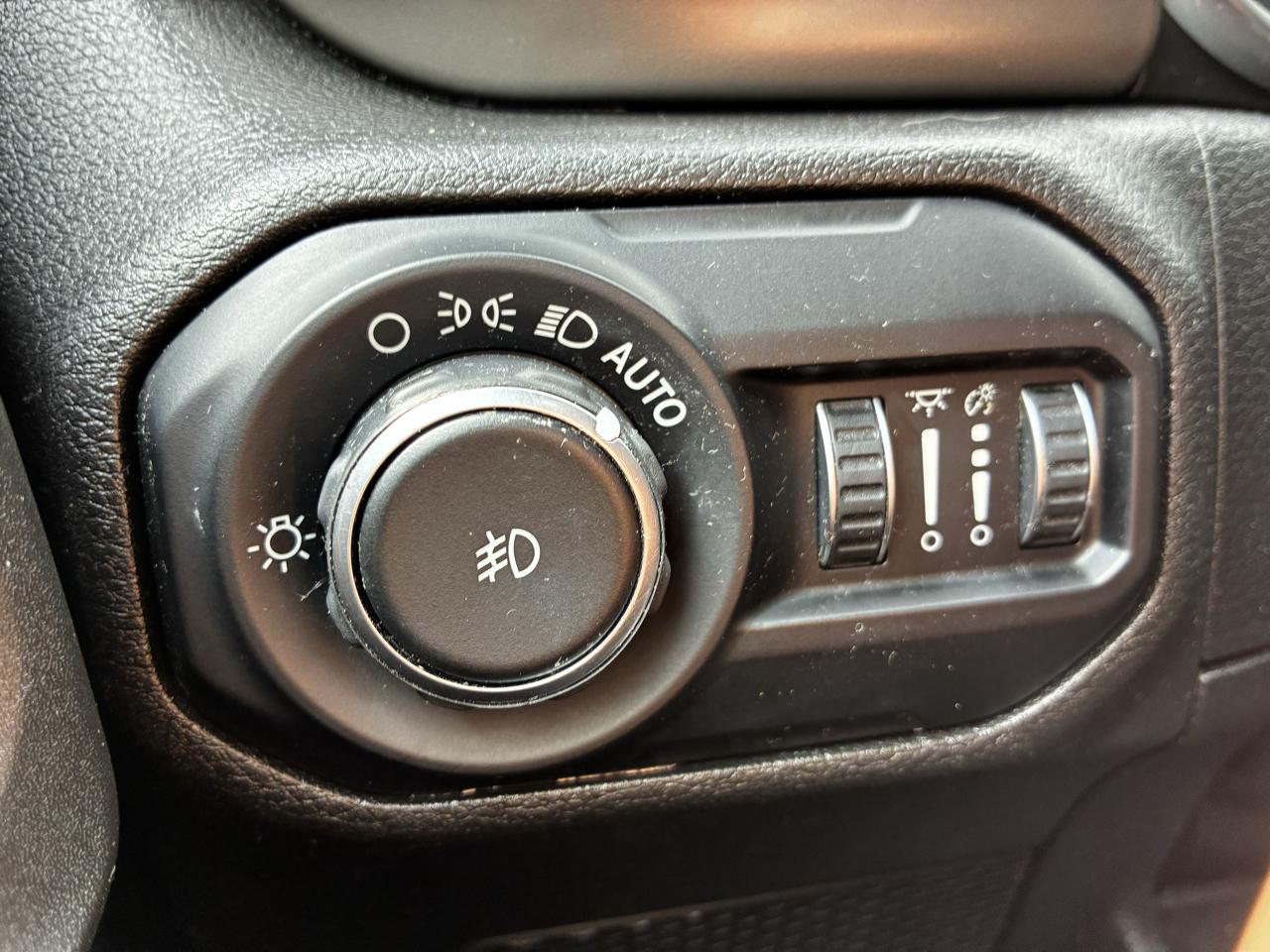 Jeep Wrangler Unlimited Sport 2018