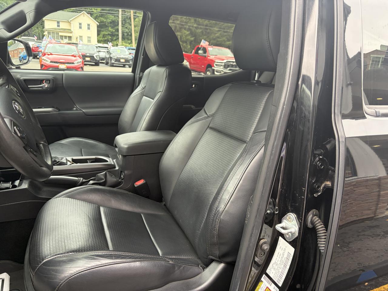 Toyota Tacoma SR5 Double Cab Long Bed V6 6AT 4WD 2023