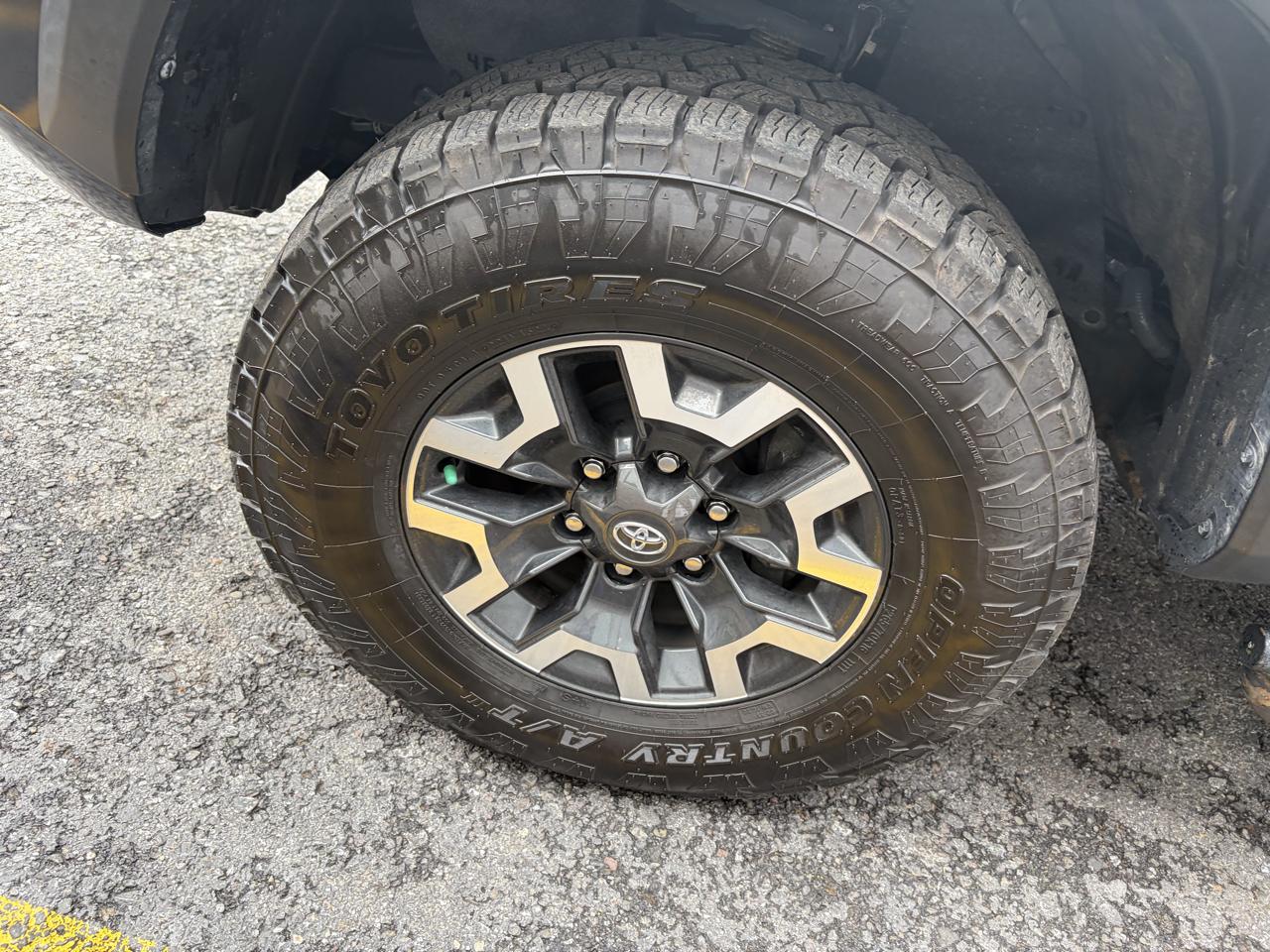 Toyota Tacoma SR5 Double Cab Long Bed V6 6AT 4WD 2023
