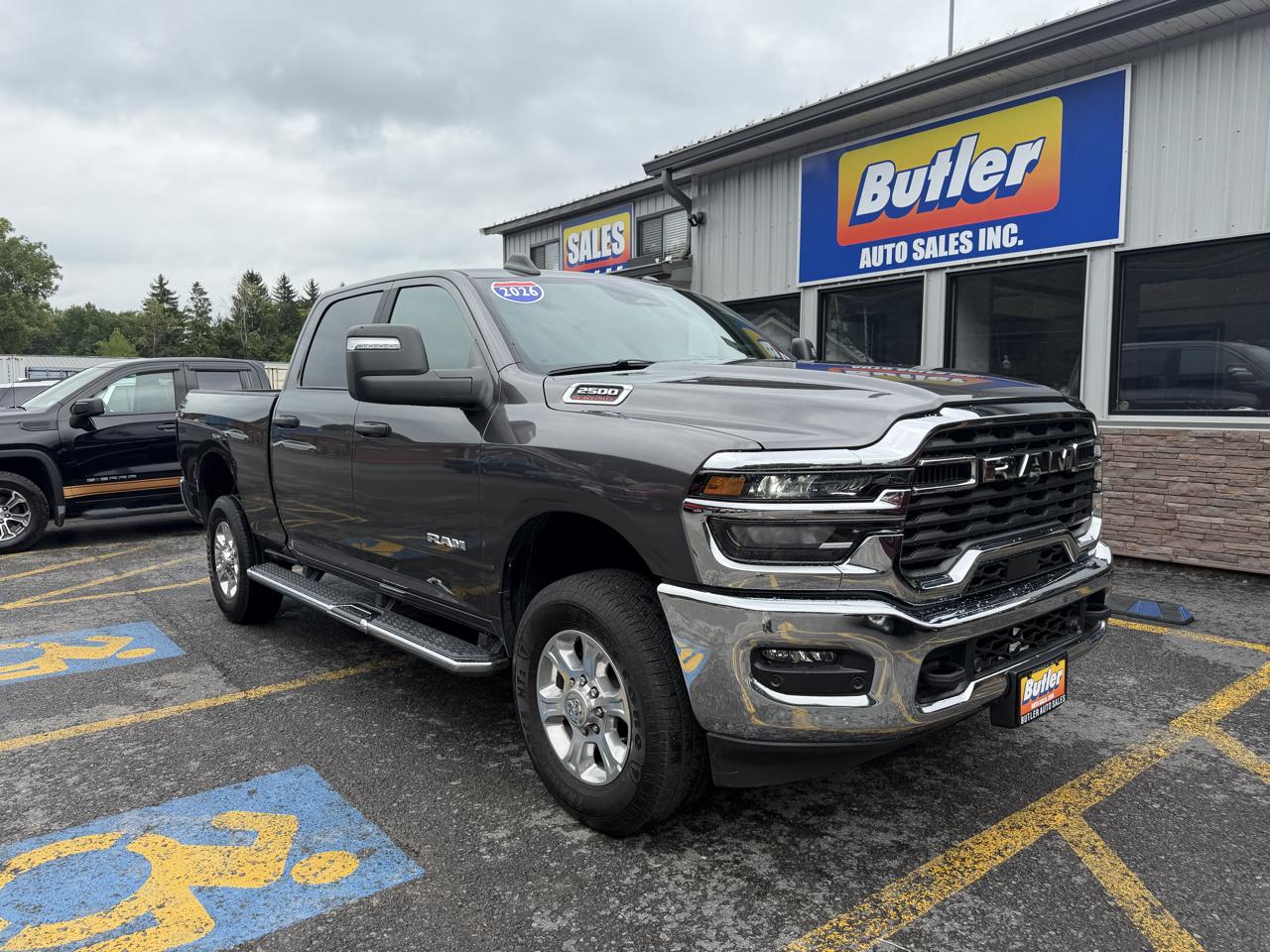 RAM 2500 Tradesman Crew Cab SWB 4WD 2026