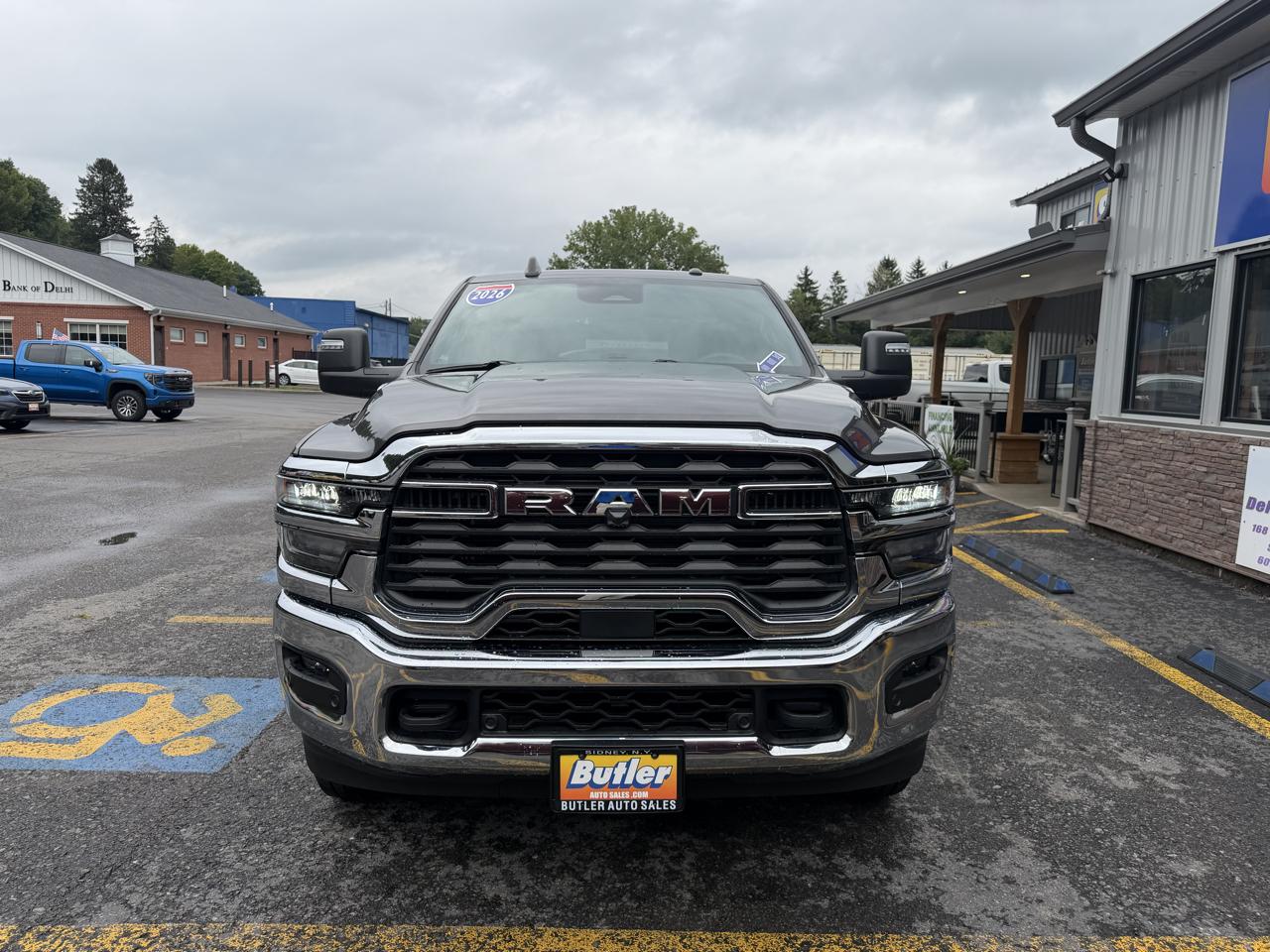 RAM 2500 Tradesman Crew Cab SWB 4WD 2026