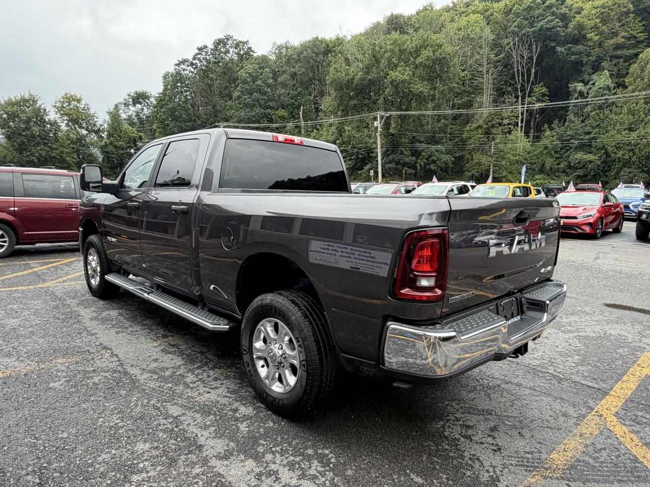 RAM 2500 Tradesman Crew Cab SWB 4WD 2026
