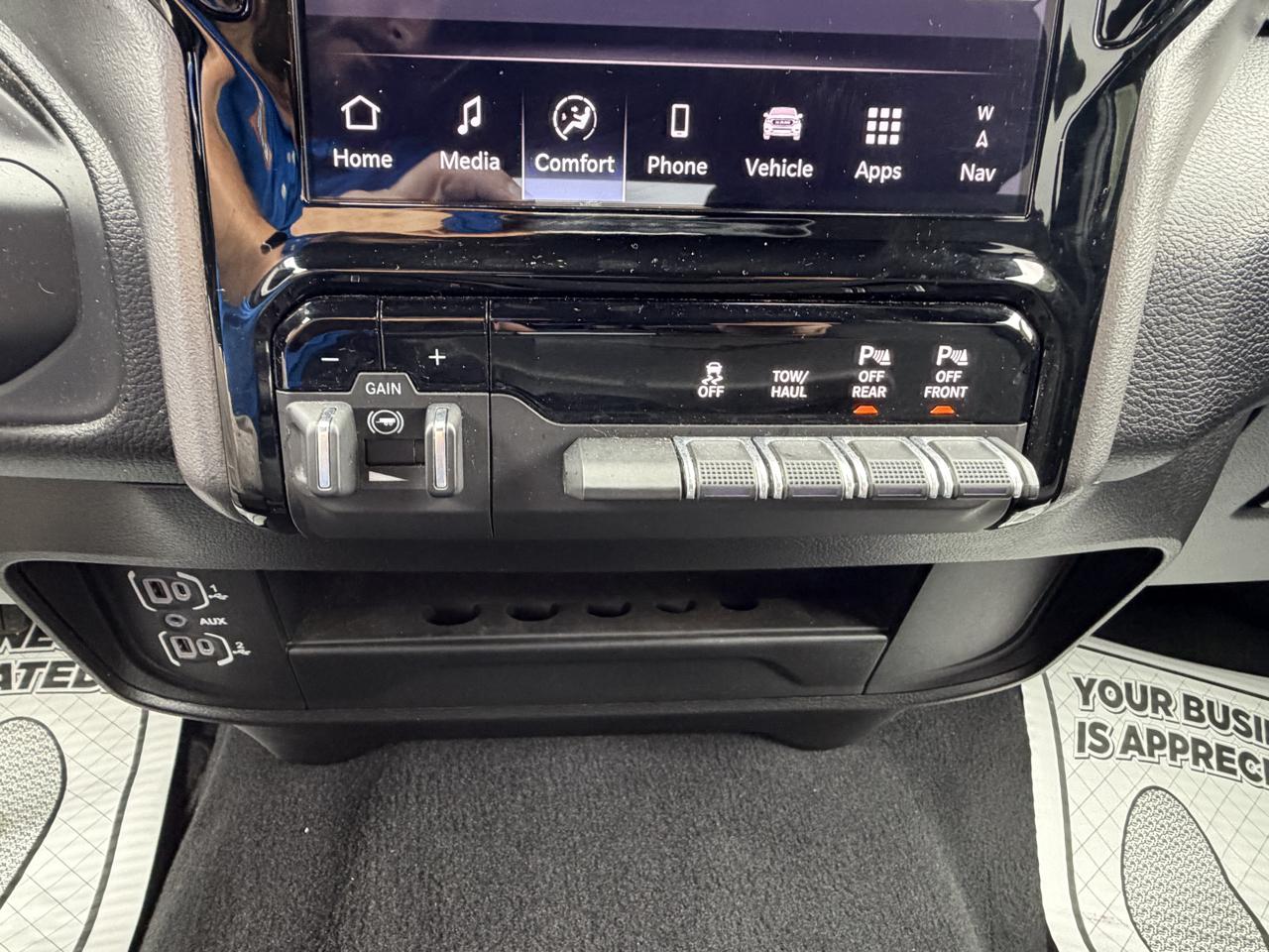RAM 2500 Tradesman Crew Cab SWB 4WD 2026