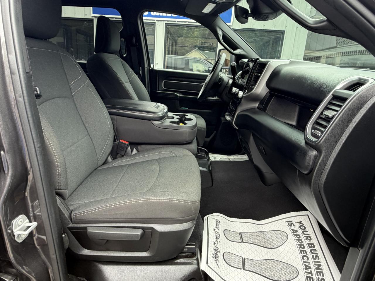 RAM 2500 Tradesman Crew Cab SWB 4WD 2026