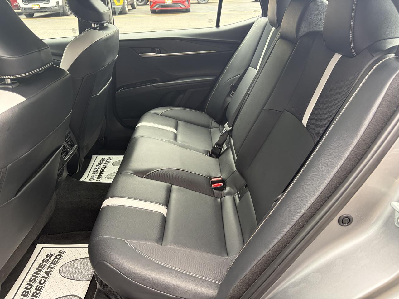 Toyota Camry Hybrid SE AWD 2025