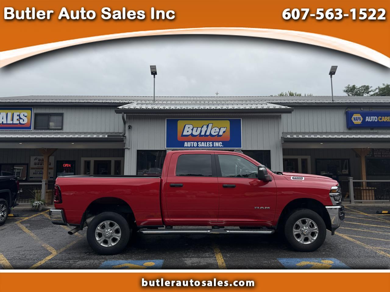 RAM 2500 Tradesman Crew Cab SWB 4WD 2026