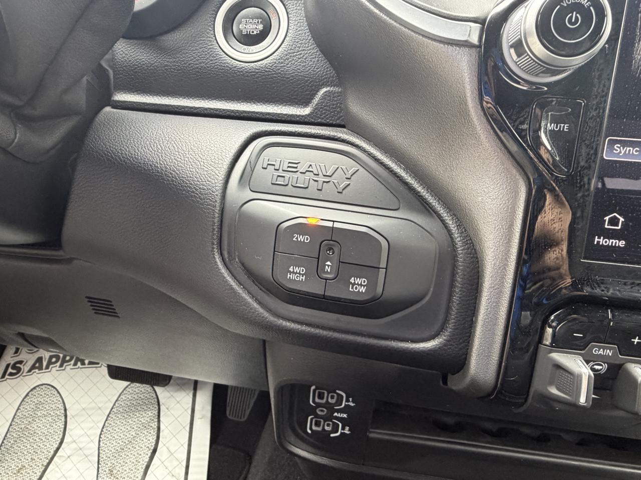 RAM 2500 Tradesman Crew Cab SWB 4WD 2026