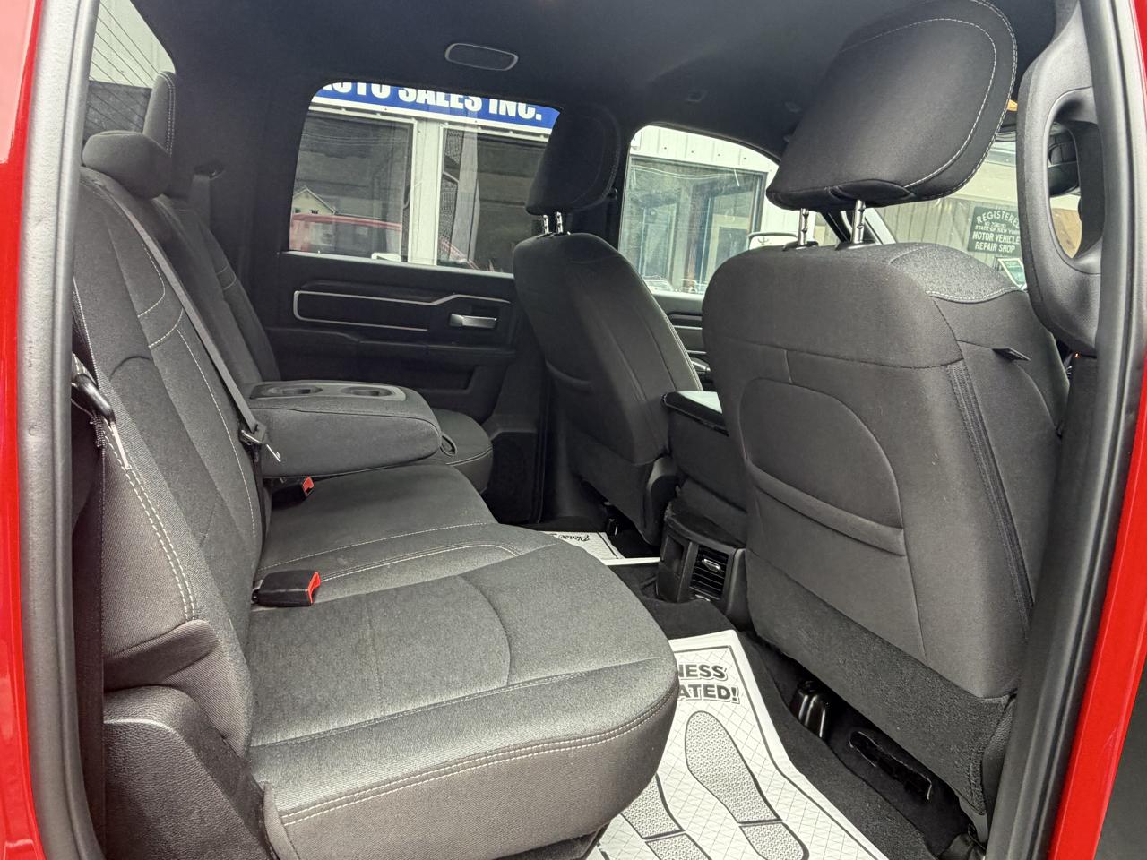 RAM 2500 Tradesman Crew Cab SWB 4WD 2026