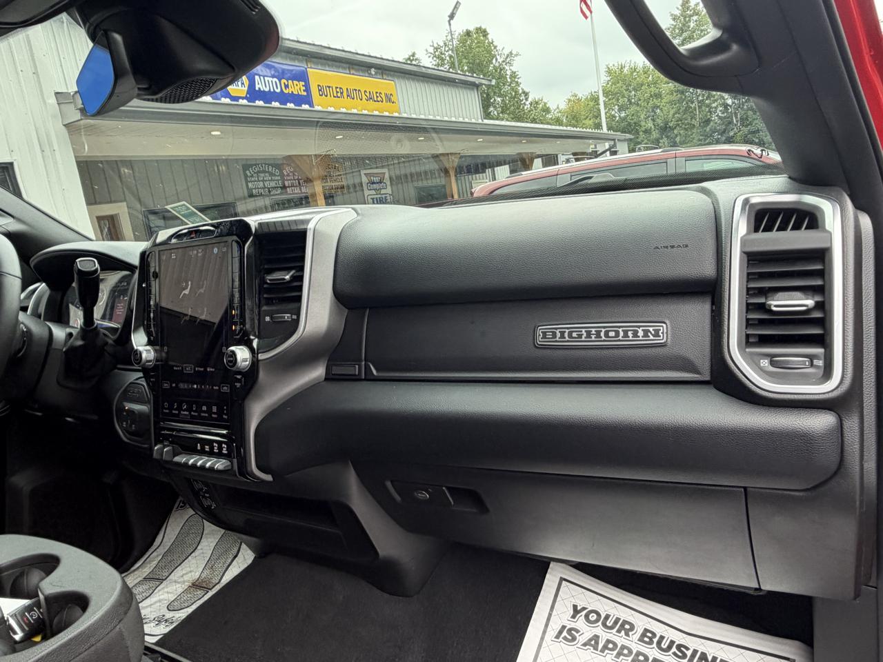 RAM 2500 Tradesman Crew Cab SWB 4WD 2026