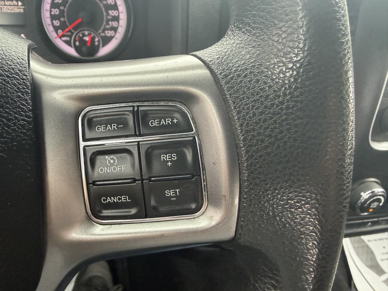 RAM 1500 Classic Tradesman Crew Cab SWB 4WD 2021