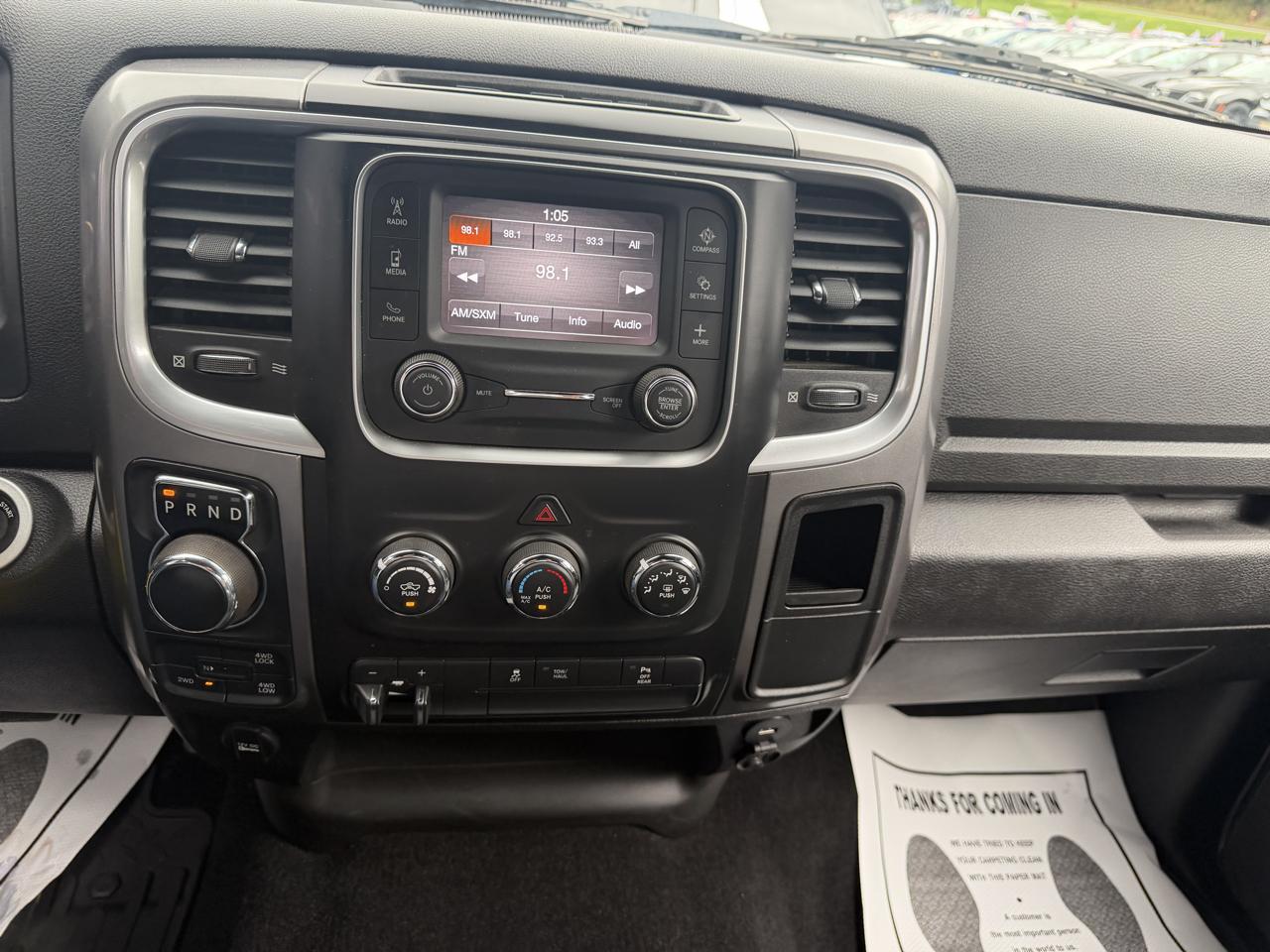 RAM 1500 Classic Tradesman Crew Cab SWB 4WD 2021
