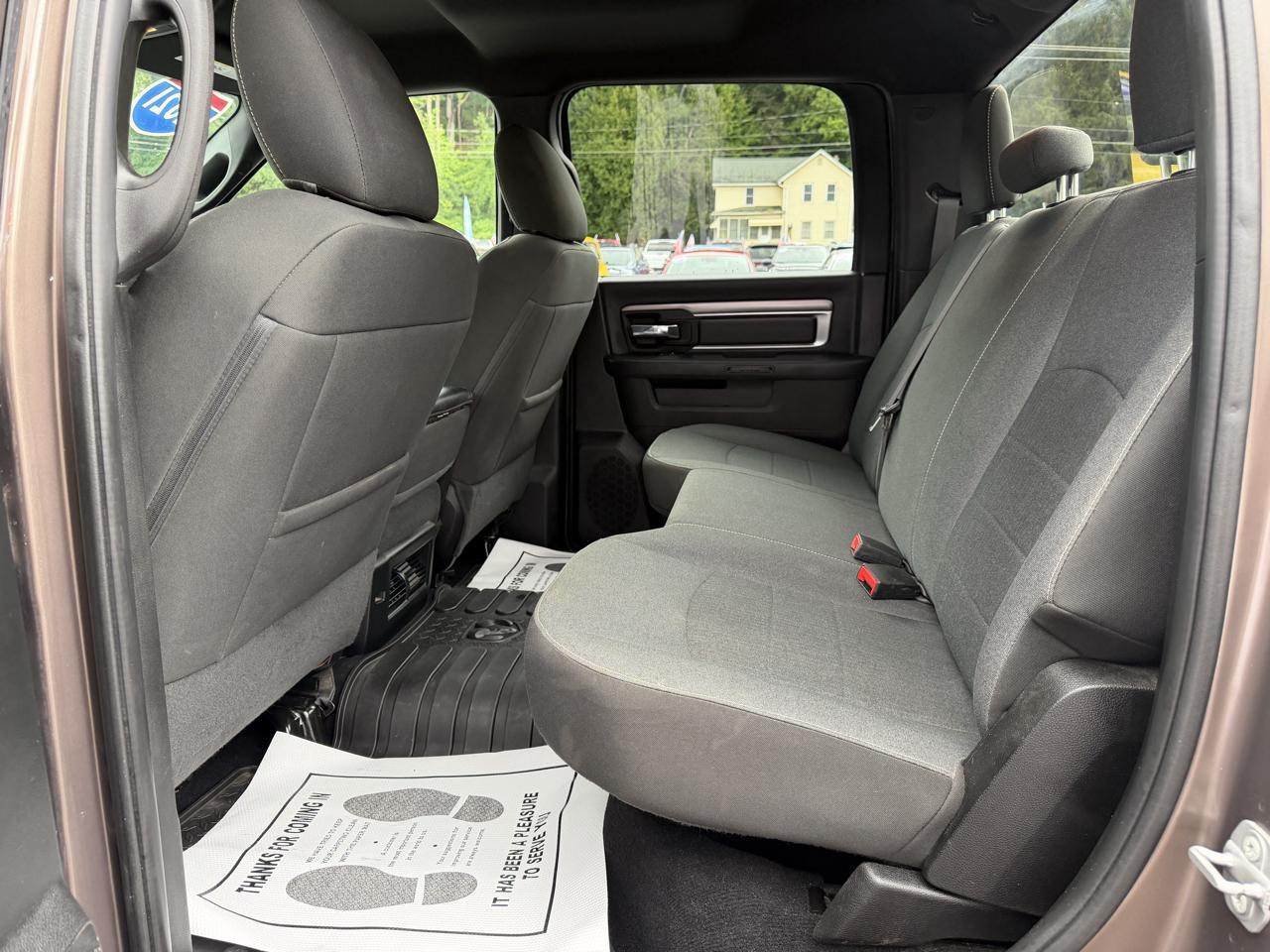 RAM 1500 Classic Tradesman Crew Cab SWB 4WD 2021