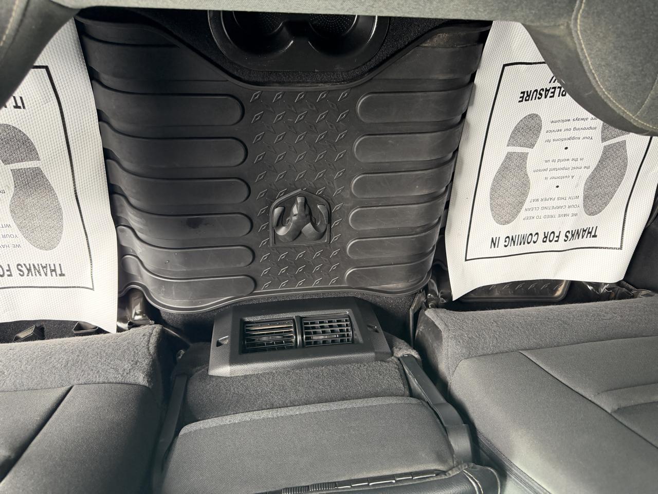 RAM 1500 Classic Tradesman Crew Cab SWB 4WD 2021