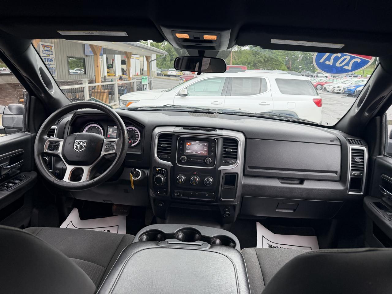 RAM 1500 Classic Tradesman Crew Cab SWB 4WD 2021