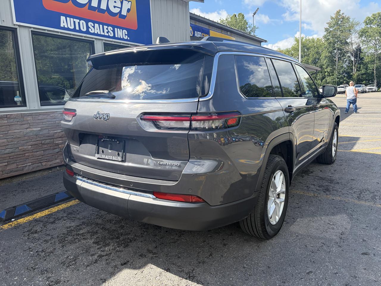 Jeep Grand Cherokee L Laredo 4WD 2023