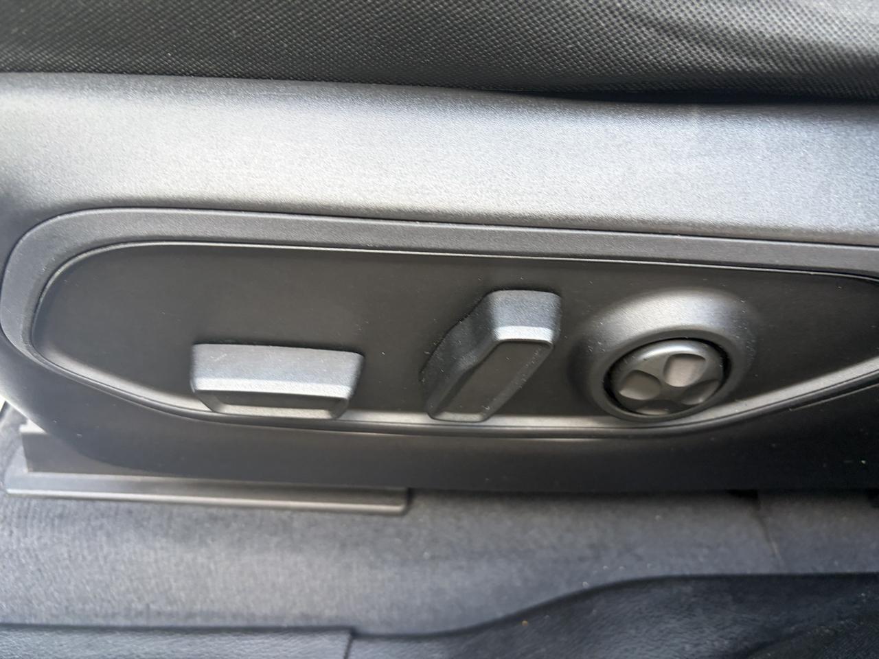 Jeep Grand Cherokee L Laredo 4WD 2023