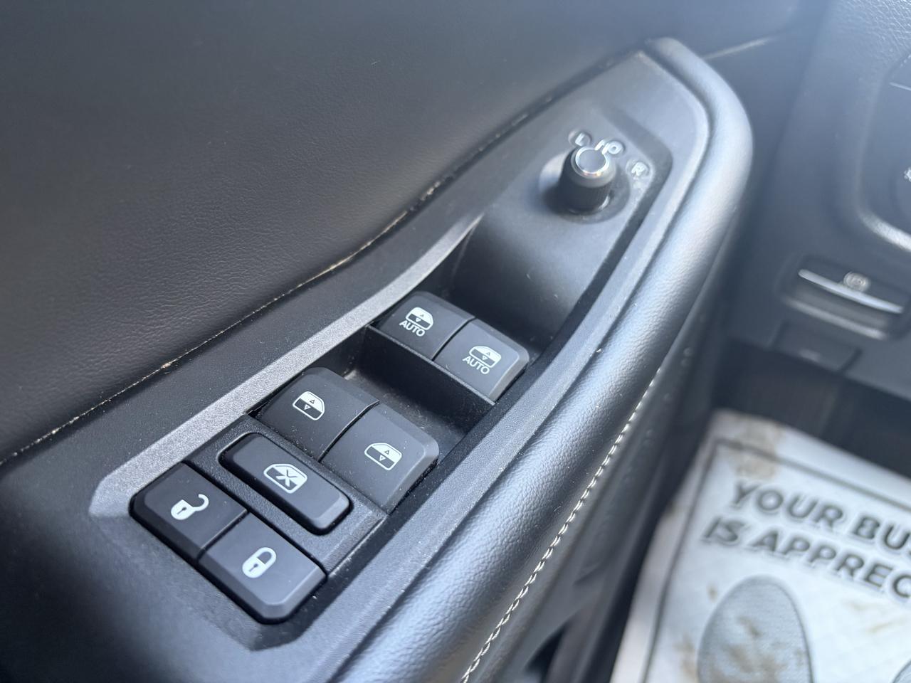 Jeep Grand Cherokee L Laredo 4WD 2023