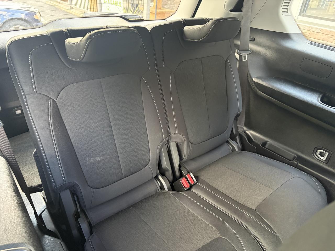 Jeep Grand Cherokee L Laredo 4WD 2023