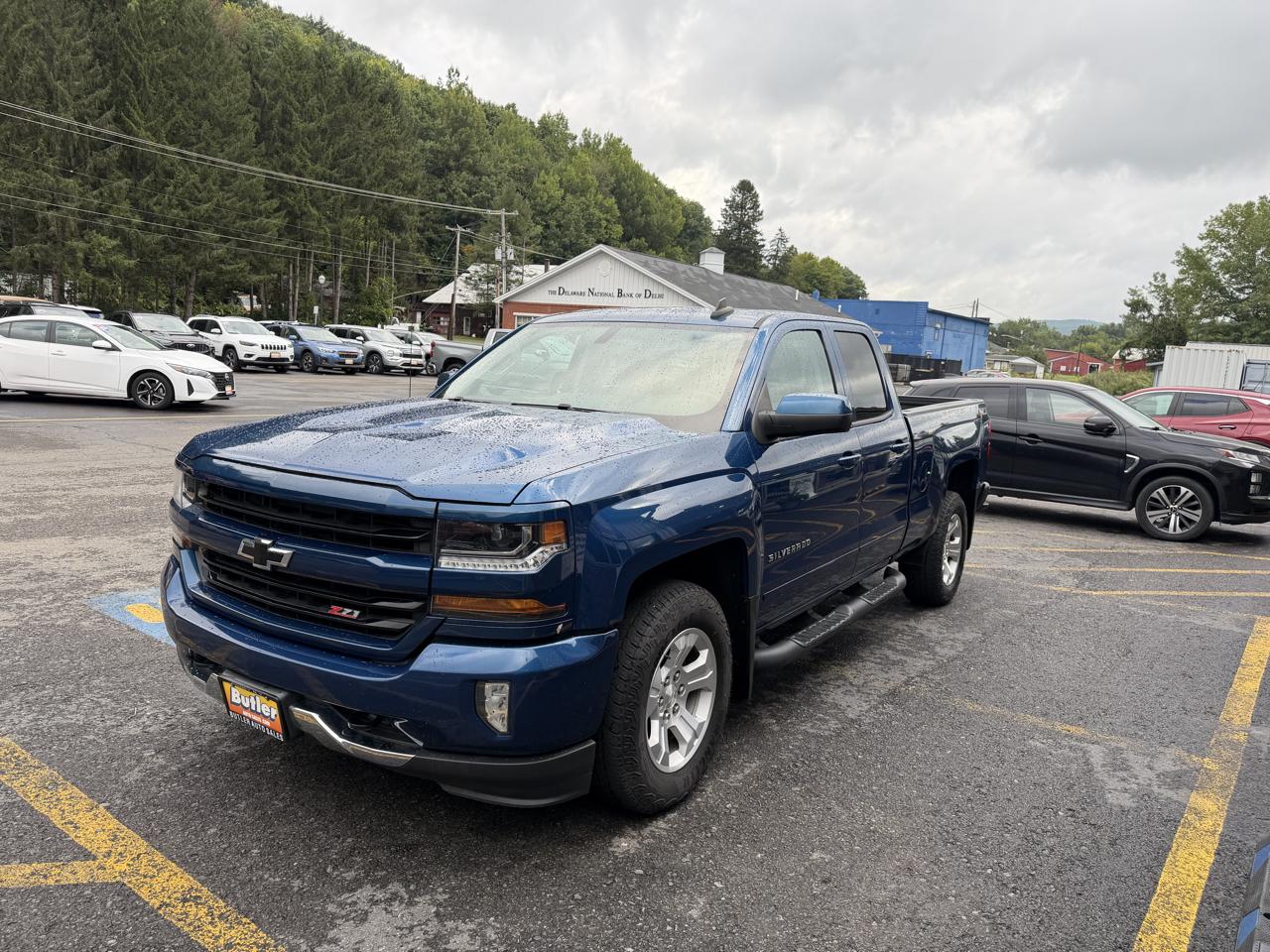 Chevrolet Silverado 1500 Z71 Ext Cab 4WD 4D 2019