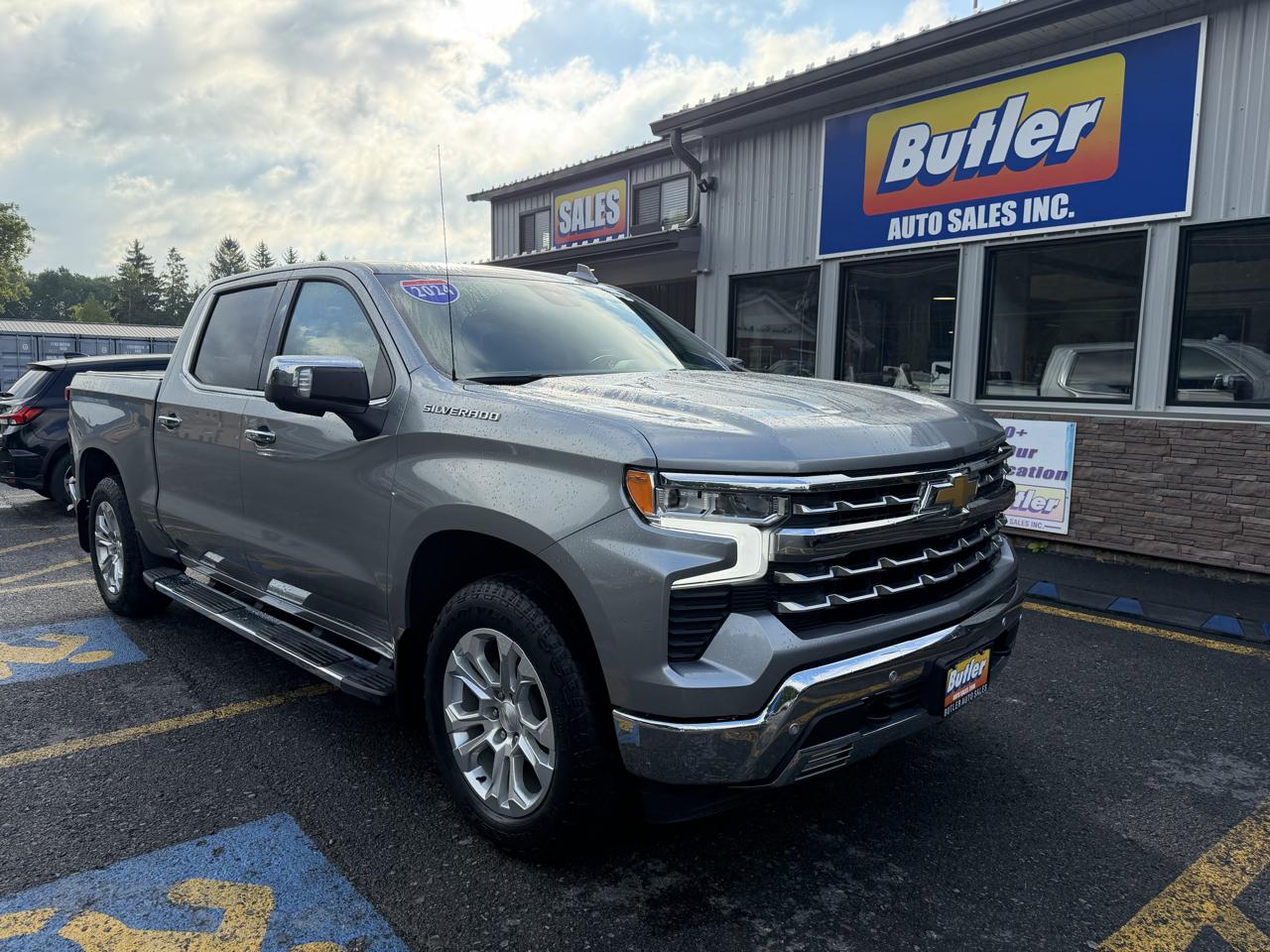 Chevrolet Silverado 1500 LTZ Crew Cab 4WD 2024