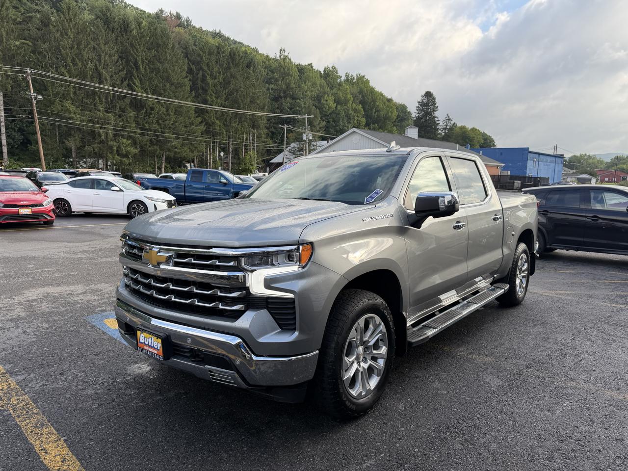 Chevrolet Silverado 1500 LTZ Crew Cab 4WD 2024