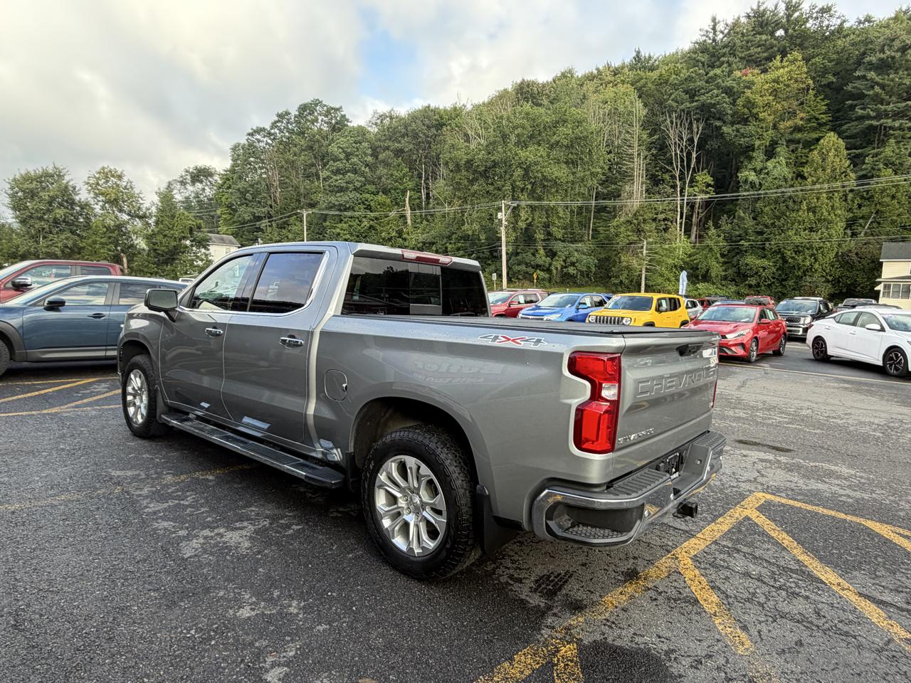 Chevrolet Silverado 1500 LTZ Crew Cab 4WD 2024