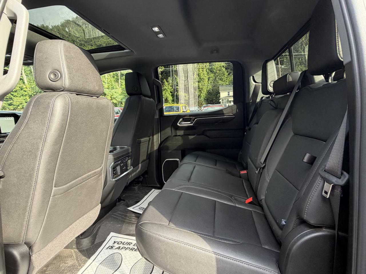Chevrolet Silverado 1500 LTZ Crew Cab 4WD 2024