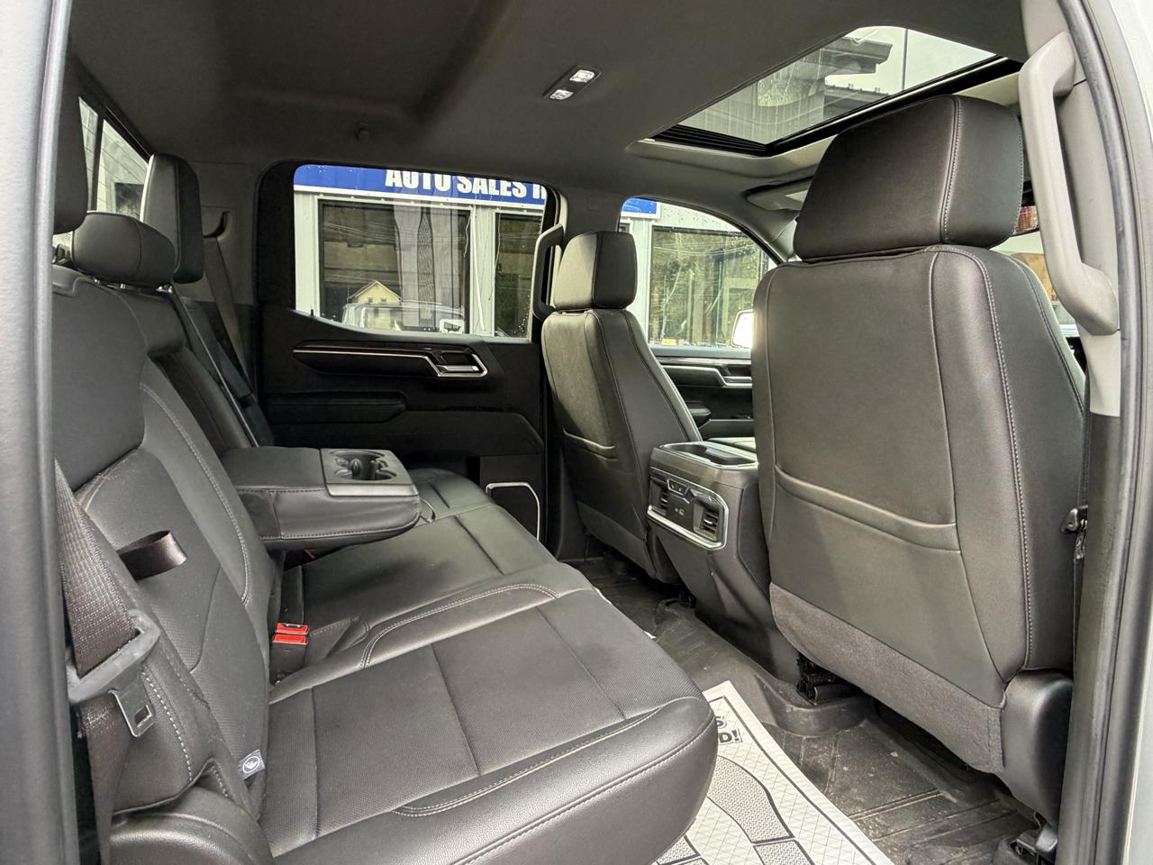 Chevrolet Silverado 1500 LTZ Crew Cab 4WD 2024