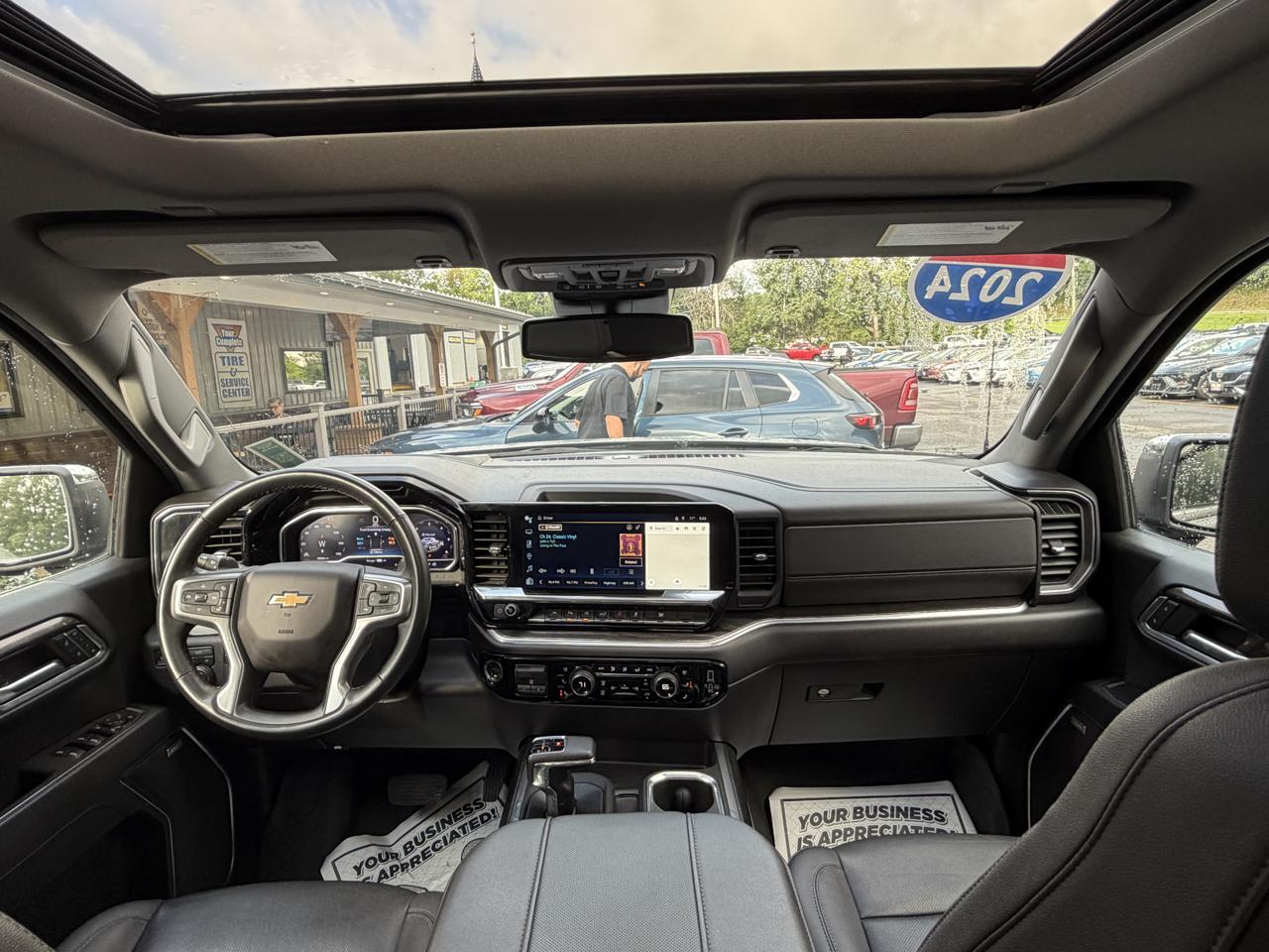 Chevrolet Silverado 1500 LTZ Crew Cab 4WD 2024