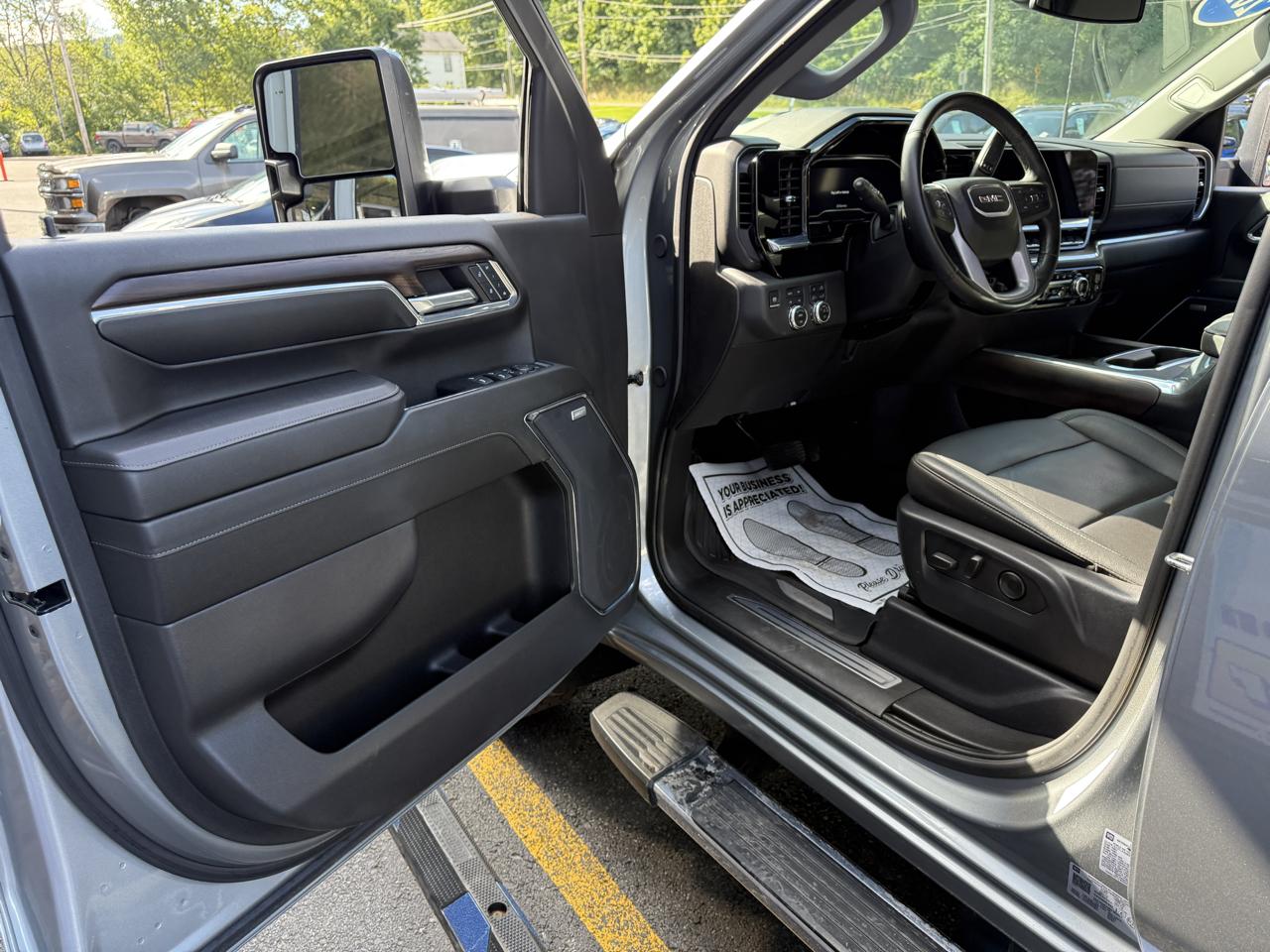 GMC Sierra 2500HD SLT Crew Cab 4WD 2024