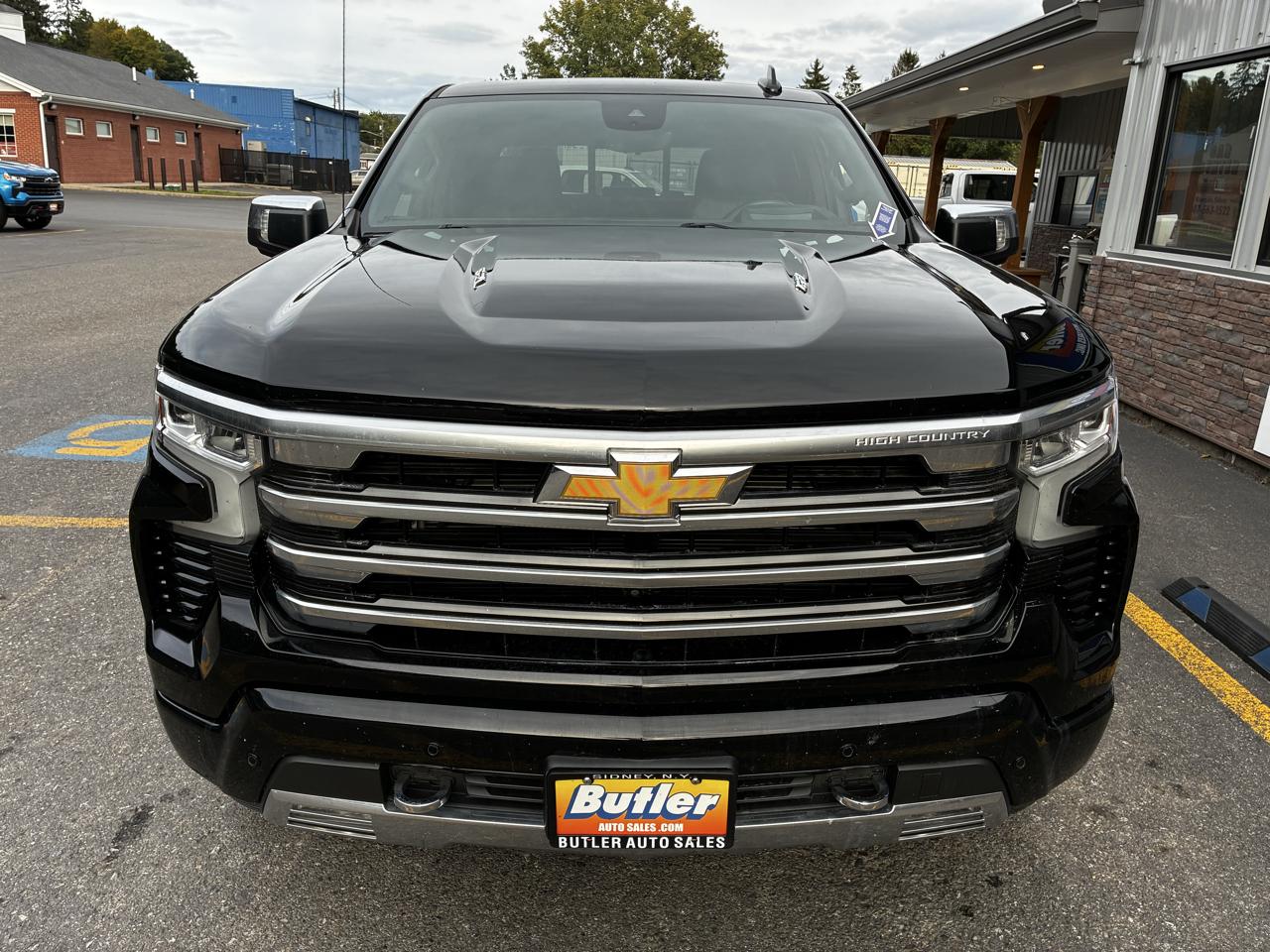 Chevrolet Silverado 1500 High Country Crew Cab 4WD 2023