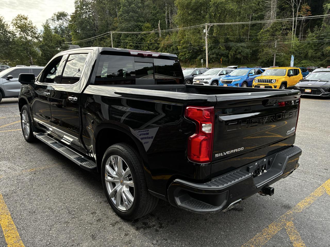 Chevrolet Silverado 1500 High Country Crew Cab 4WD 2023