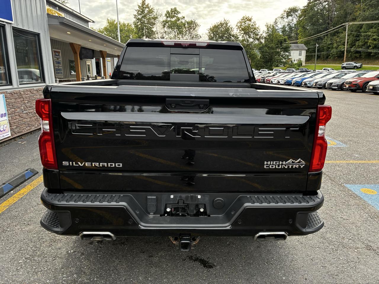 Chevrolet Silverado 1500 High Country Crew Cab 4WD 2023