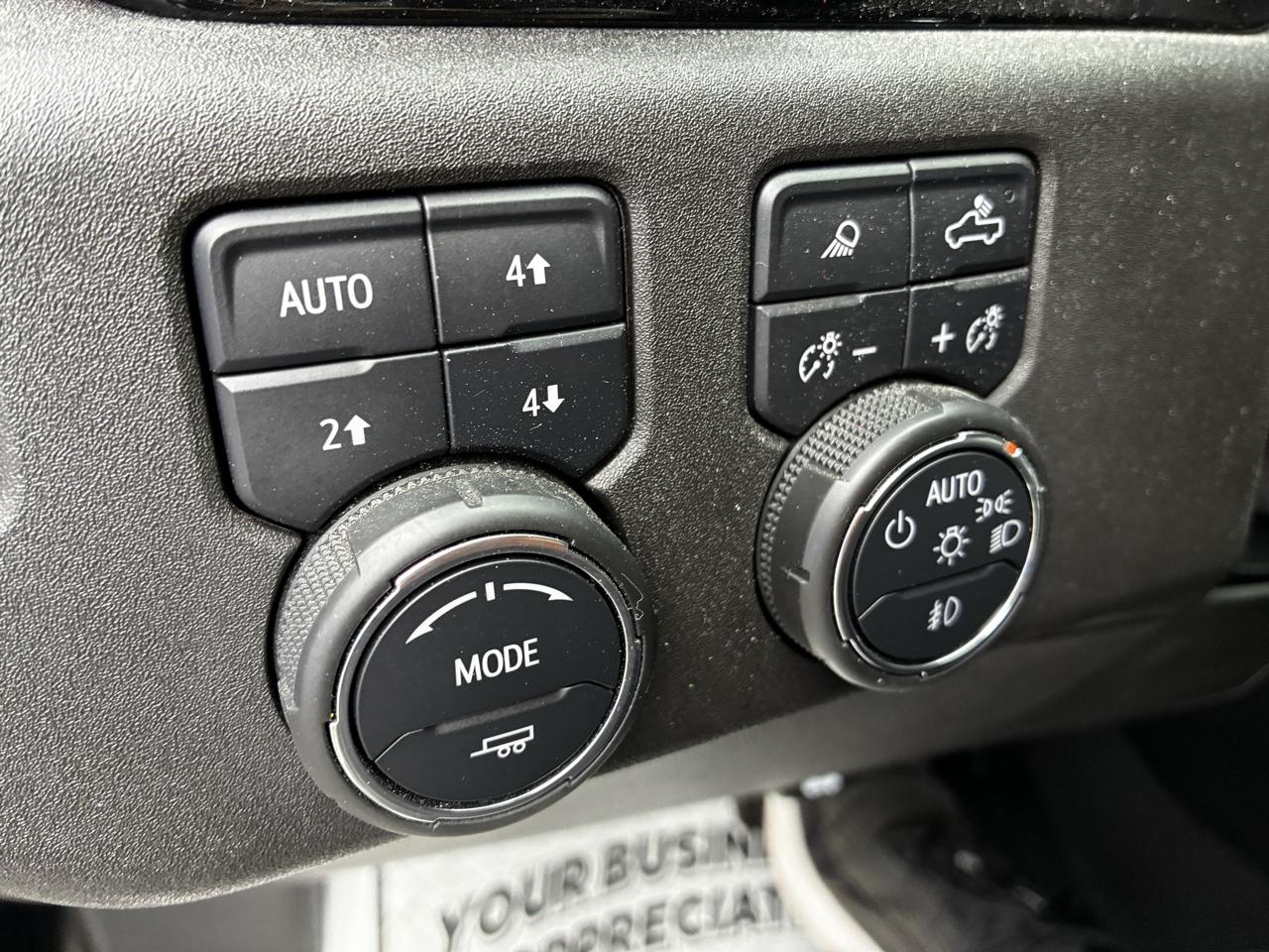 Chevrolet Silverado 1500 High Country Crew Cab 4WD 2023