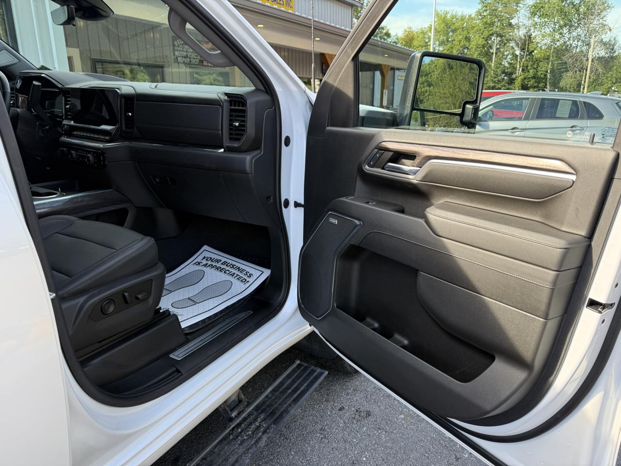 Chevrolet Silverado 2500HD LTZ Crew Cab Short Box 4WD 2024