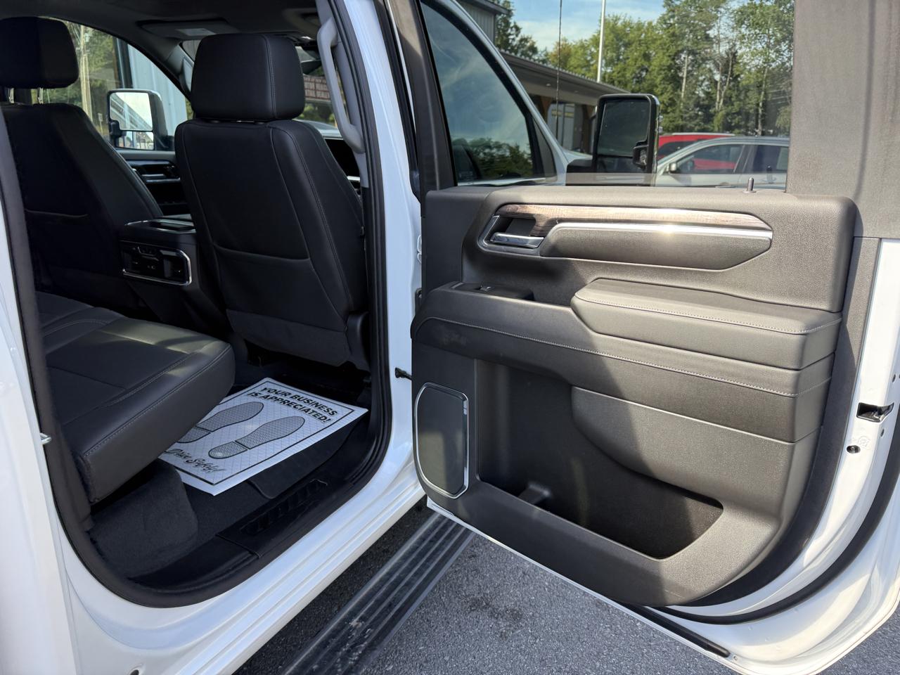 Chevrolet Silverado 2500HD LTZ Crew Cab Short Box 4WD 2024