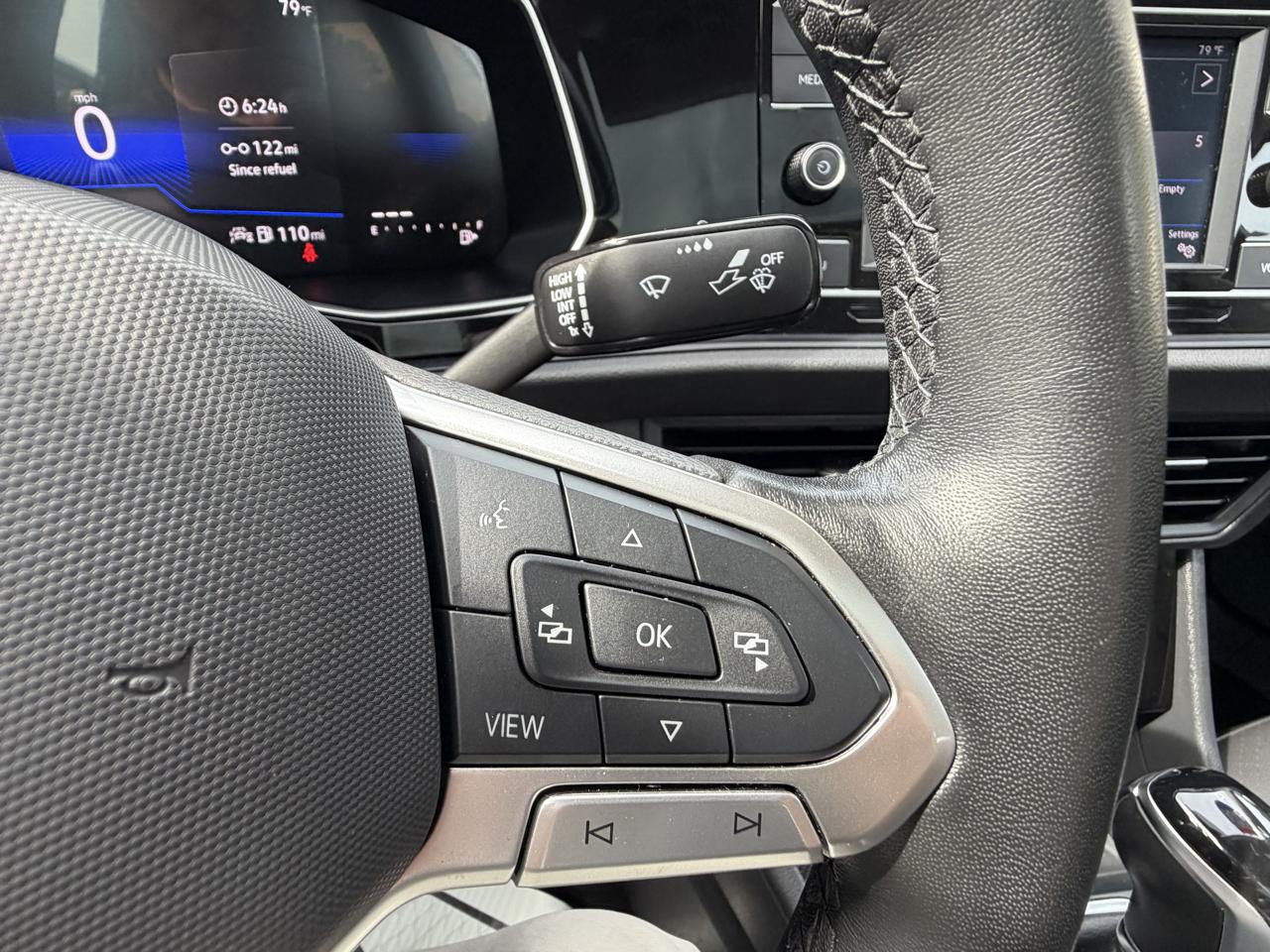 Volkswagen Jetta SE 2024