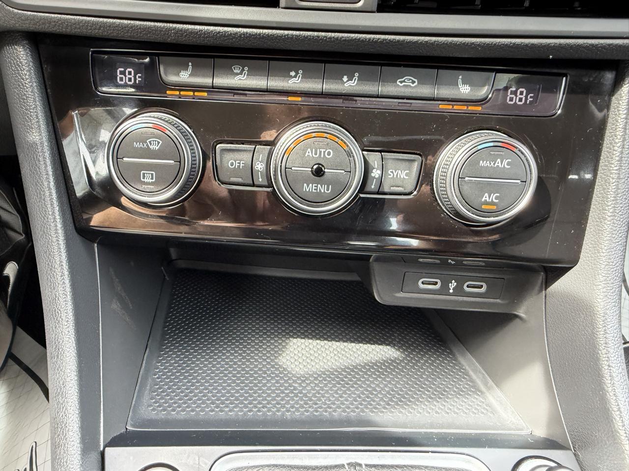 Volkswagen Jetta SE 2024