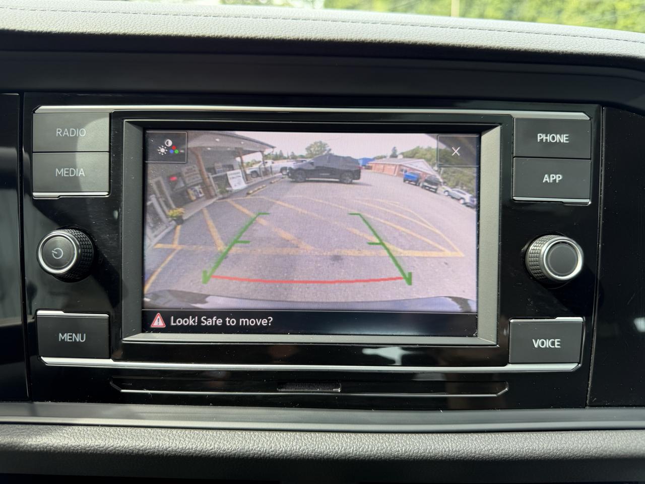 Volkswagen Jetta SE 2024