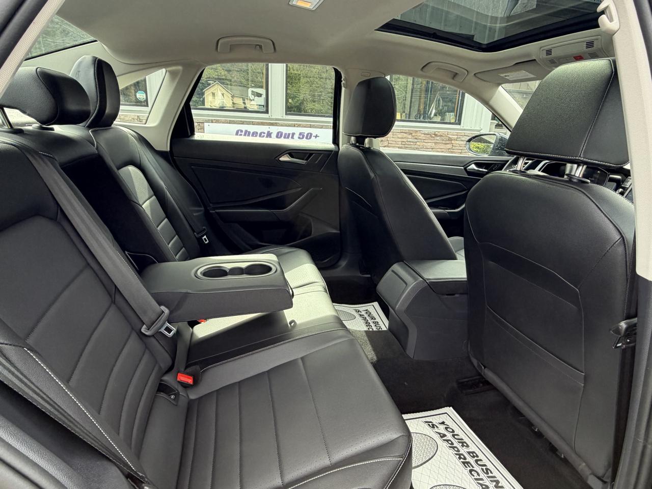 Volkswagen Jetta SE 2024