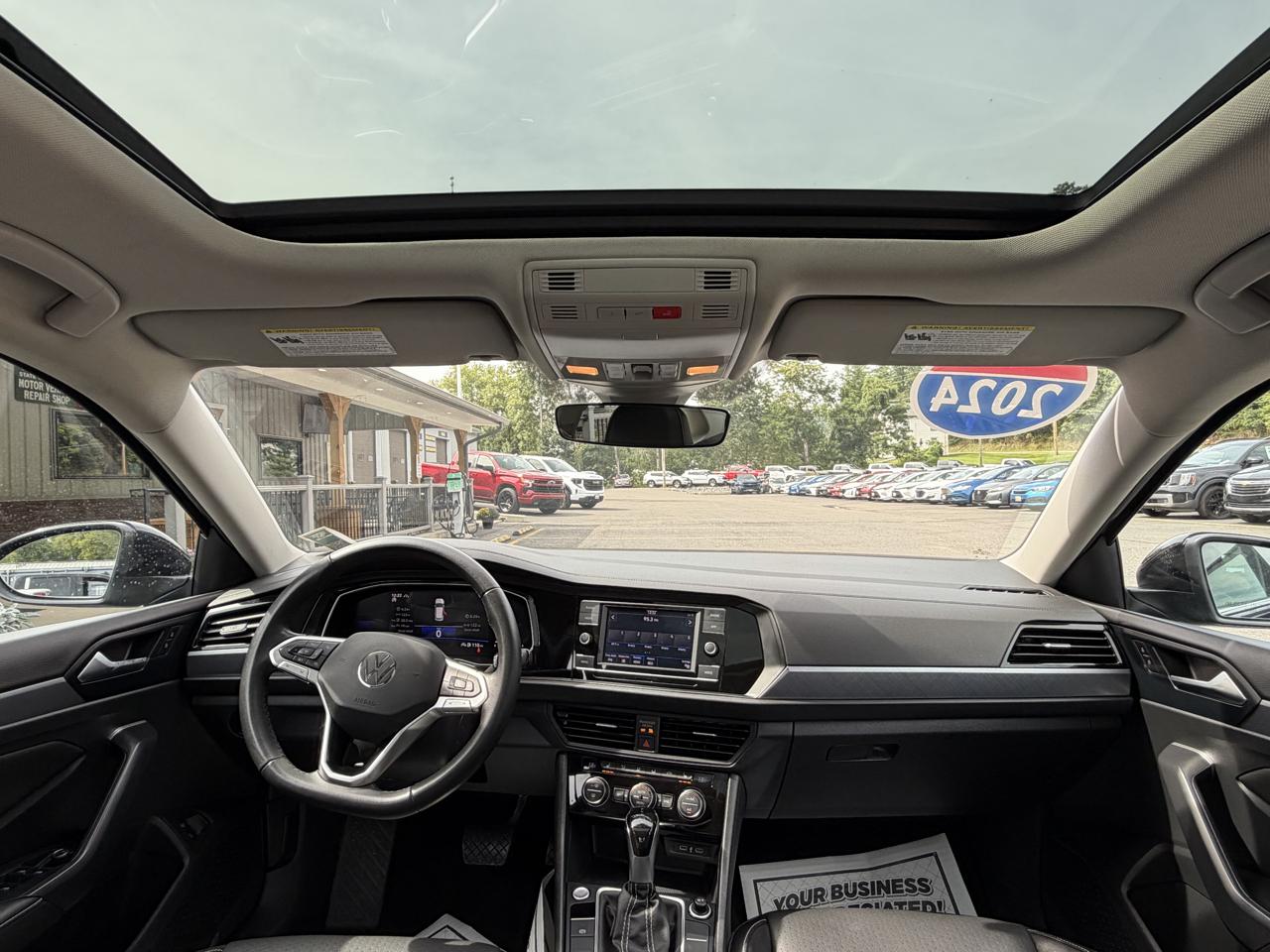 Volkswagen Jetta SE 2024